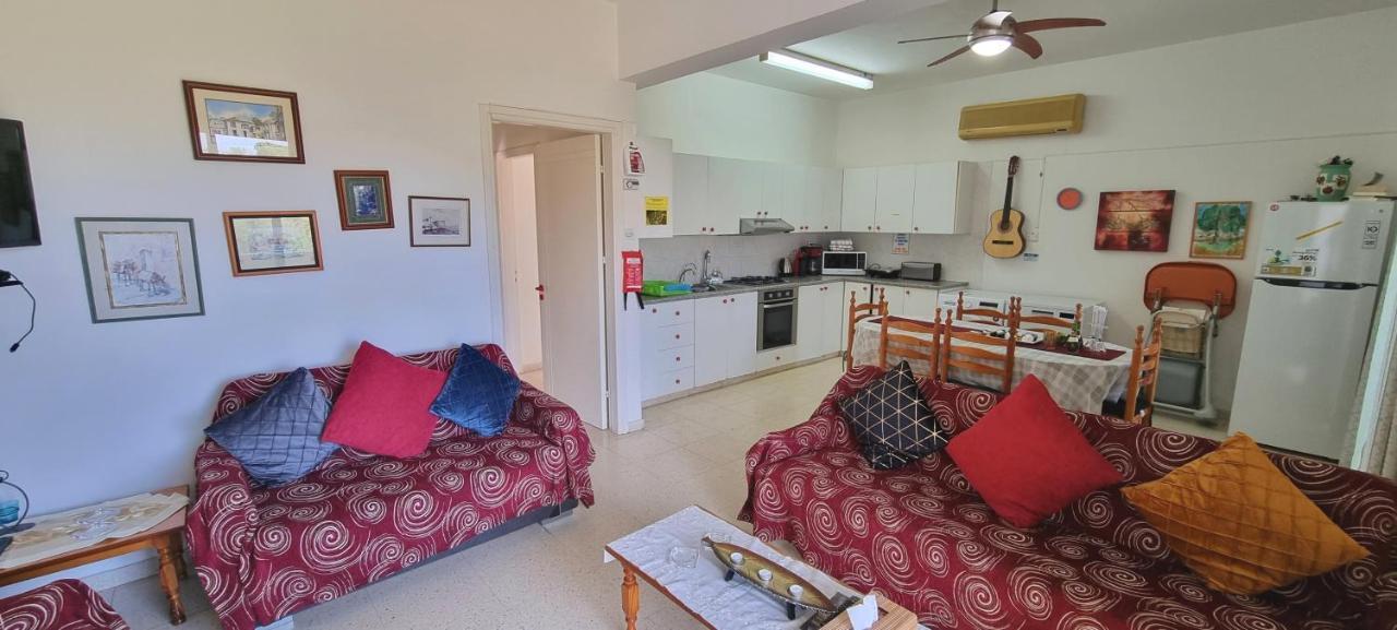 Astrofegia Apartments Near The Sea Agia Marina  Bagian luar foto