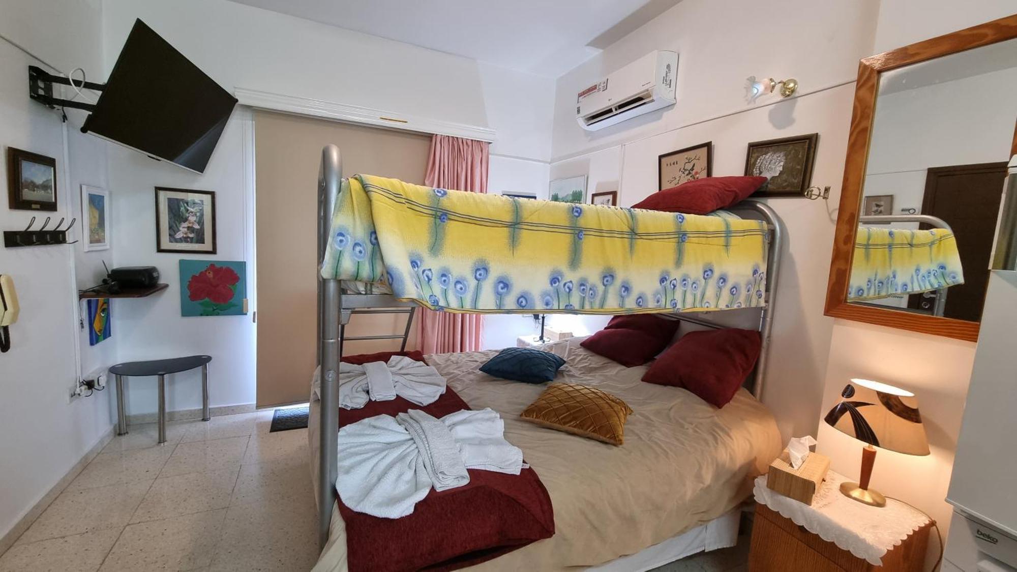 Astrofegia Apartments Near The Sea Agia Marina  Bagian luar foto